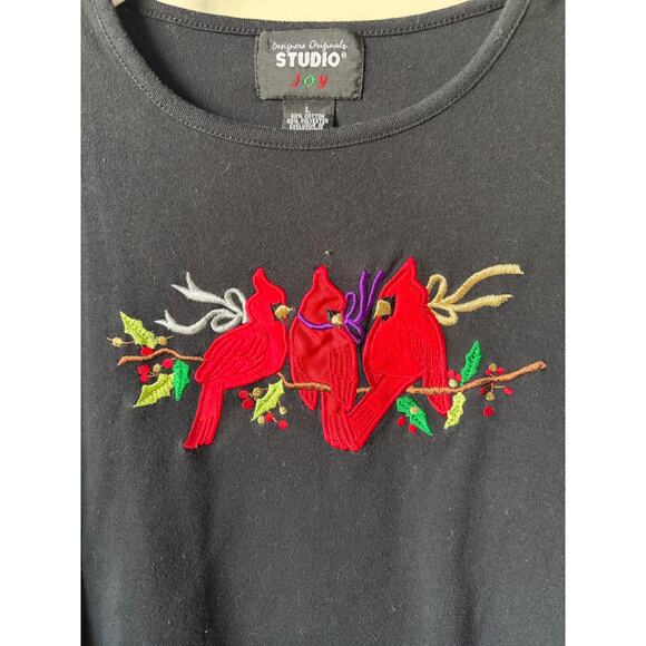 Designers Originals Studio Joy Christmas Holly Cardinal Embroidered Holiday Top - Picture 2 of 4